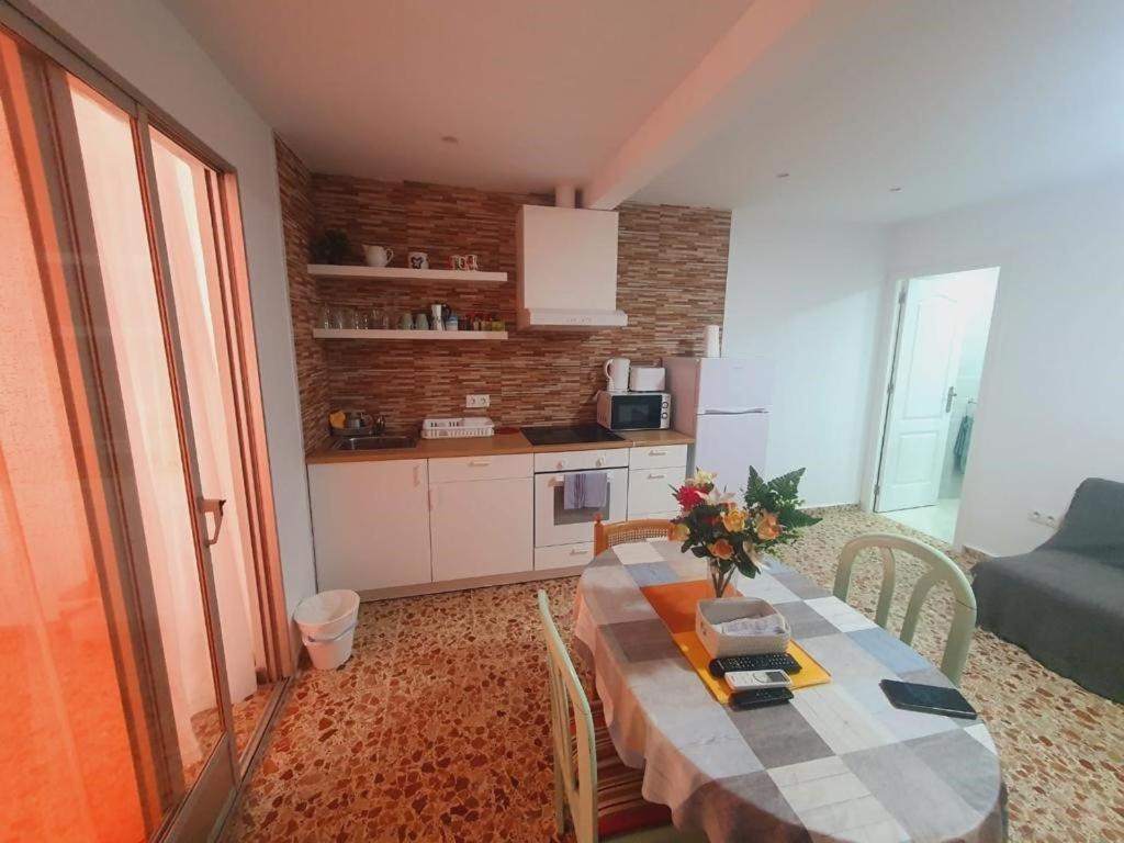 Genius Apartments Аликанте Экстерьер фото